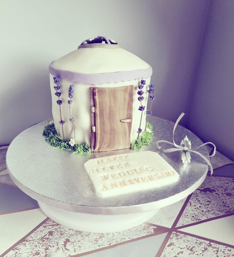 Gingerbread Cottage Yurts Dereham Eksteriør billede