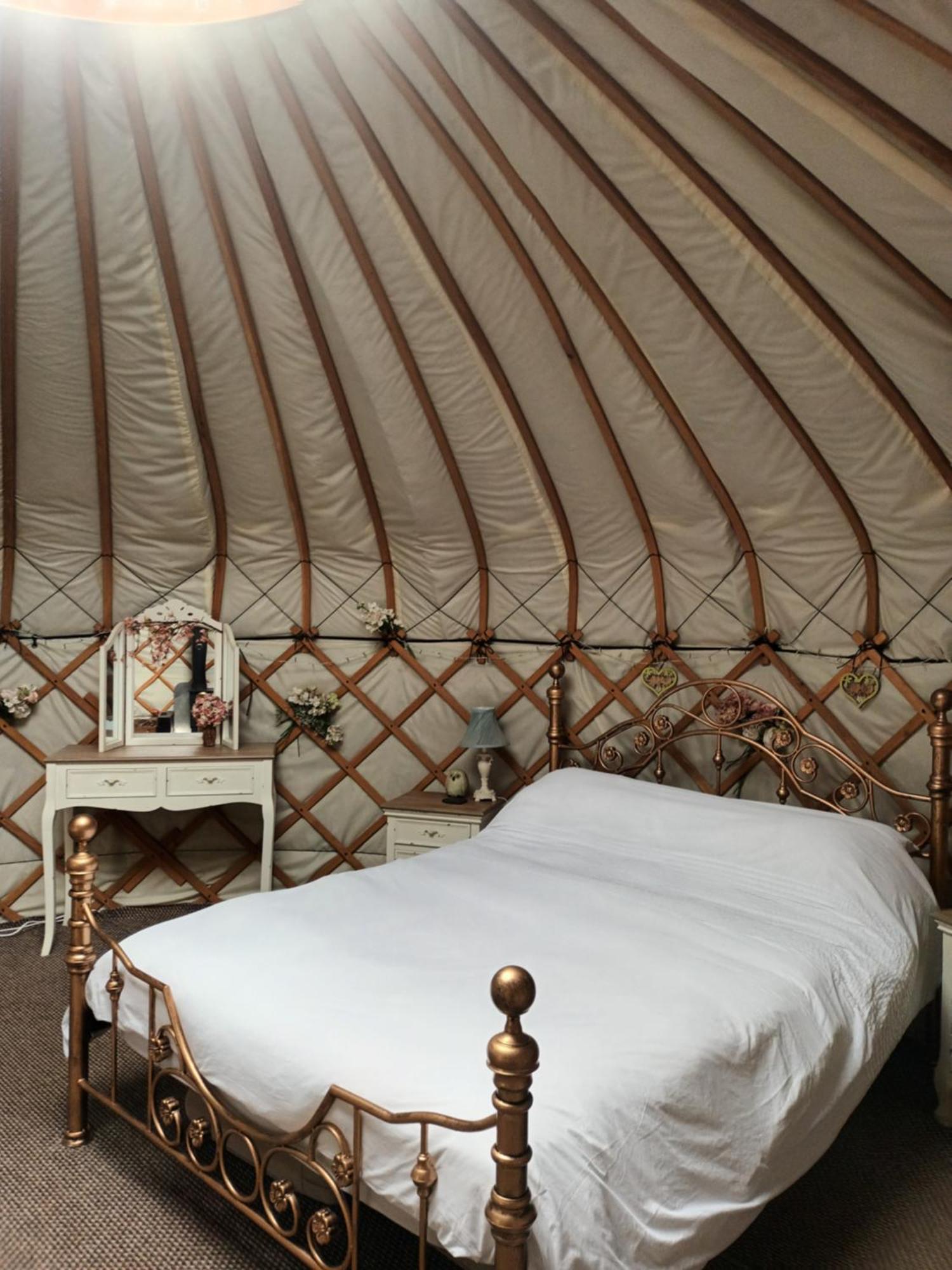 Gingerbread Cottage Yurts Dereham Eksteriør billede